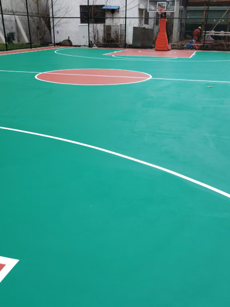 襄汾 球场长期使用易出现地面开裂